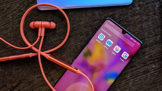 Почему Huawei не видит наушники?
