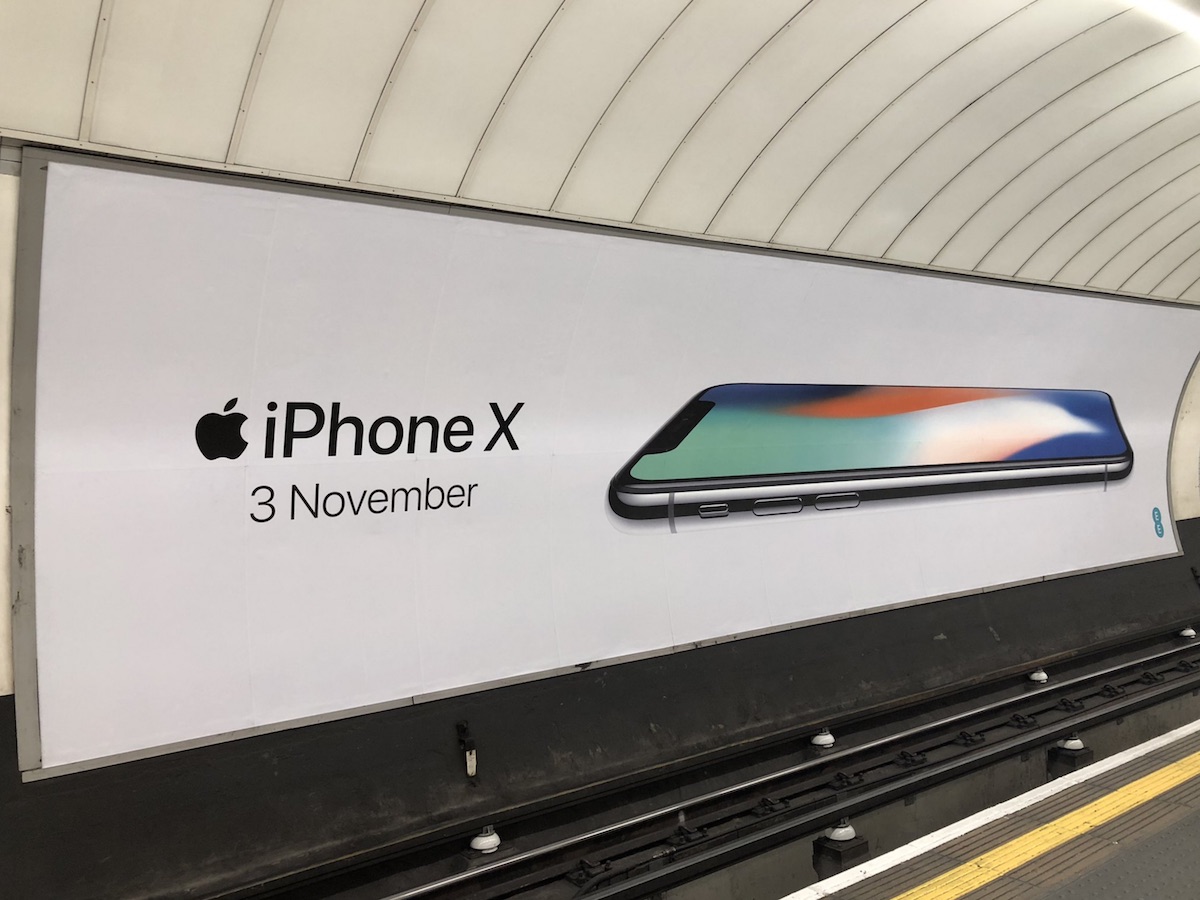 Сколько iPhone X готовы к началу продаж?